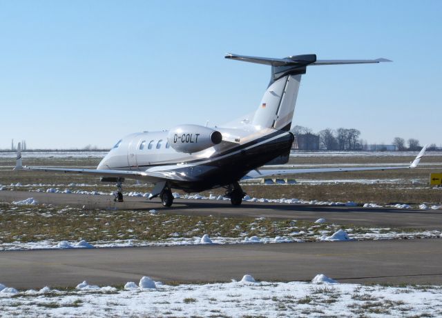 Embraer Phenom 300 (D-COLT)