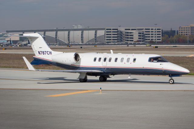 Bombardier Learjet 75 (N787CH)