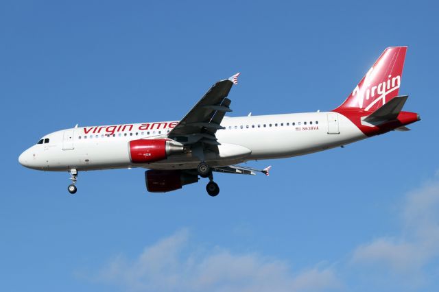 Airbus A320 (N638VA) - Jan. 7, 2012 - Short final for 28