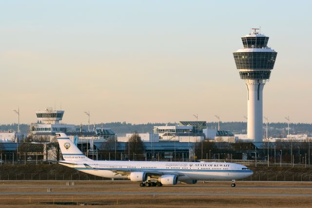 Airbus A340-500 (9K-GBA)