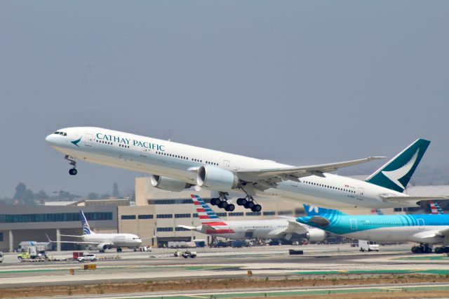 BOEING 777-300 (B-KPQ)
