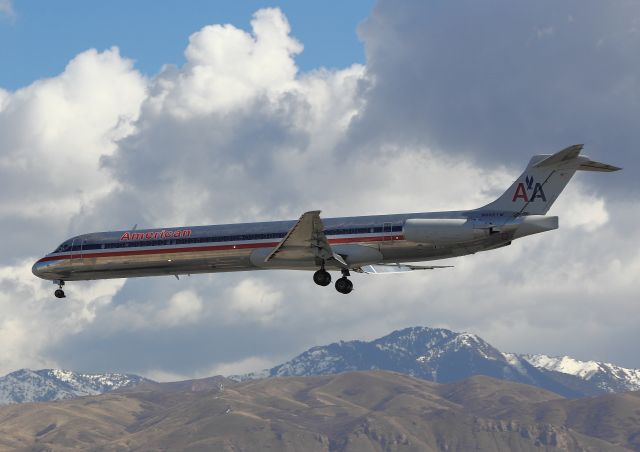 McDonnell Douglas MD-83 (N962TW)