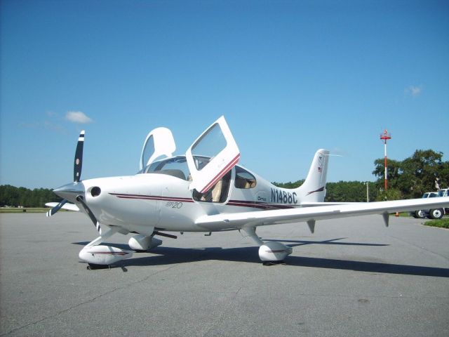 Cirrus SR-20 (N1488C)