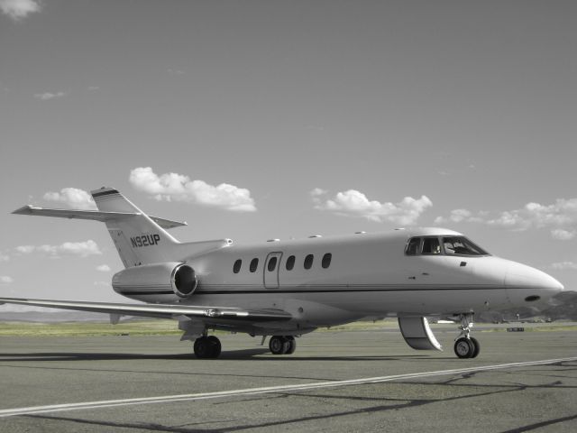 Hawker 800 (N92UP)