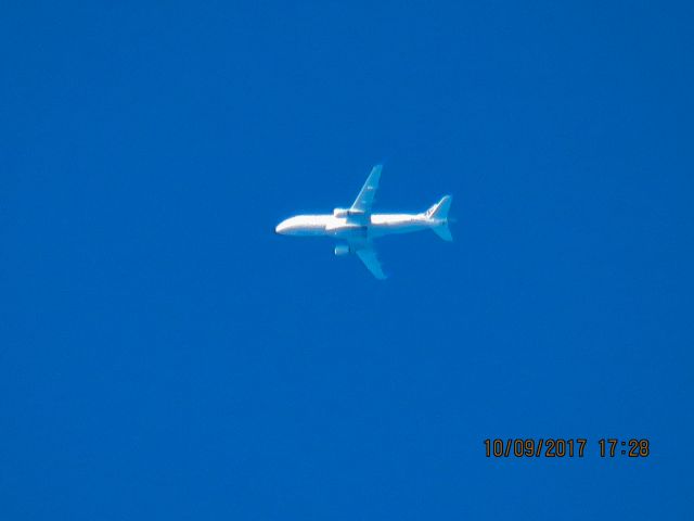 Embraer 170/175 (N657RW)