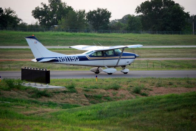 Cessna Skylane (N9119G)