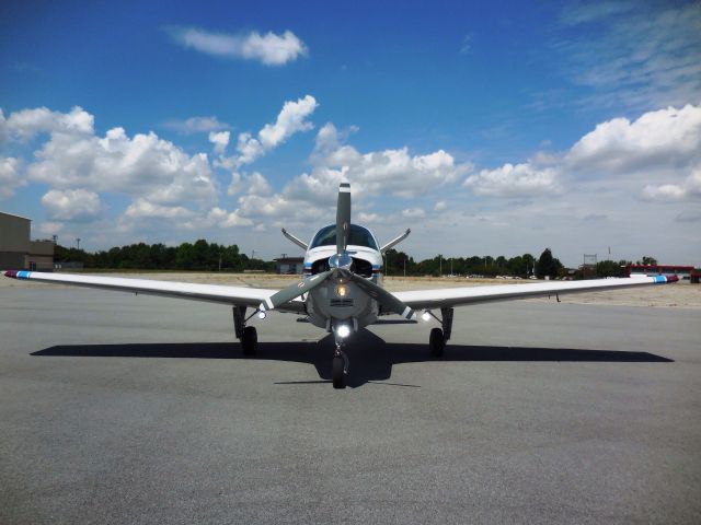 Beechcraft 35 Bonanza (N1417B)