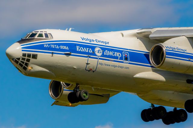 Ilyushin Il-76 (RA-76951) - Its not too often you catch an IL76 coming into town. Final approach to 33L at BWI. 