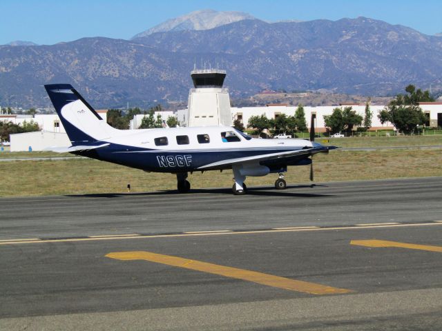 Piper Malibu Mirage (N9GF) - Taxiing to RWY 26L