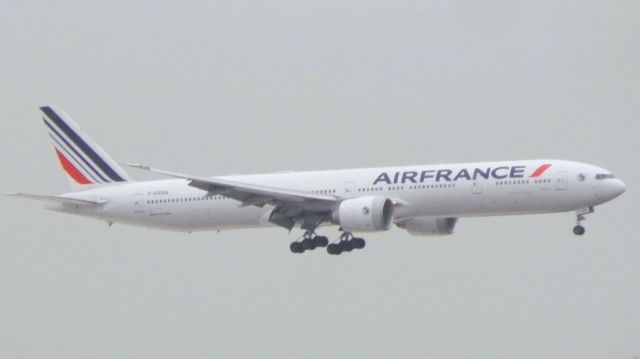 BOEING 777-300ER (F-GSQA) - AirFrance B777-300ER Reg#F-GSQA