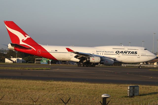 Boeing 747-400 (VH-OJS) - on 1 December 2017