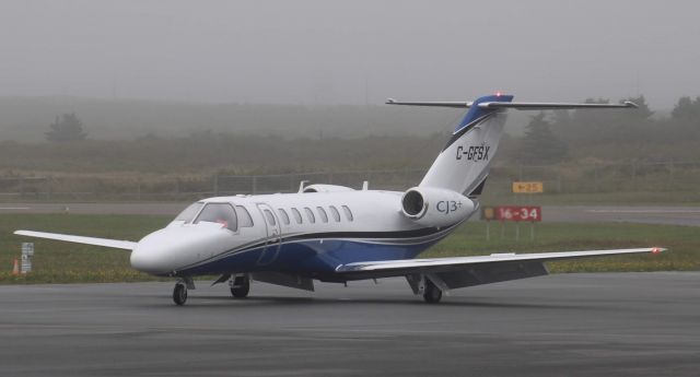 C-GFSX — - ASP C25B C-GFSX « tarmac »CYHU-CYGR 