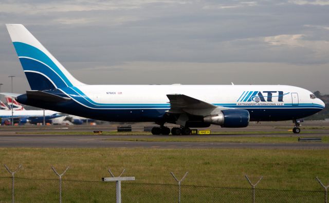 BOEING 767-200 (N761CX) - 13 OCT 2010