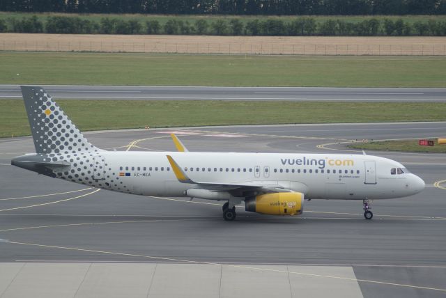 Airbus A320 (EC-MEA) - Vueling Airlines A320-232 cn6400 23 jun 2018