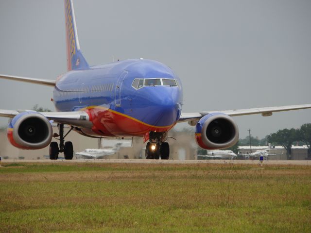 BOEING 737-300 (N335SW)