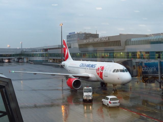 Airbus A319 (OK-MEL) - Late arrival to Václav Havel Prague Airport.