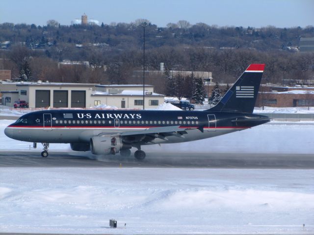 Airbus A319 (N737US)