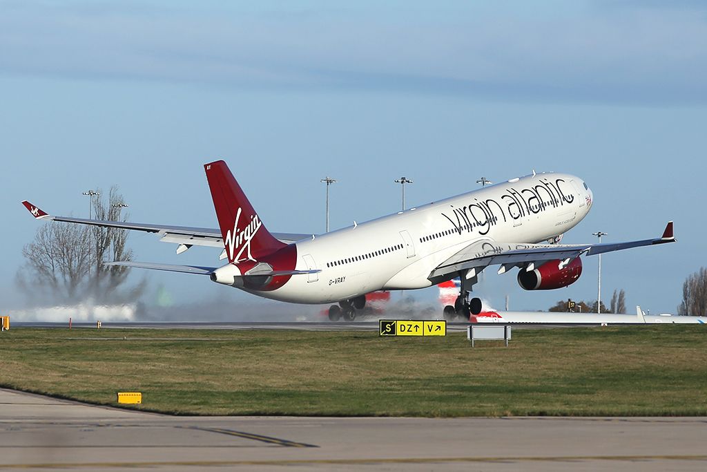 Airbus A330-300 (G-VRAY) - VS109 just at take off to ATL