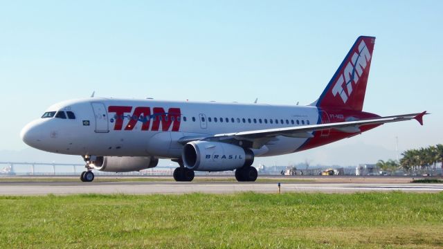 Airbus A319 (PT-MZD)