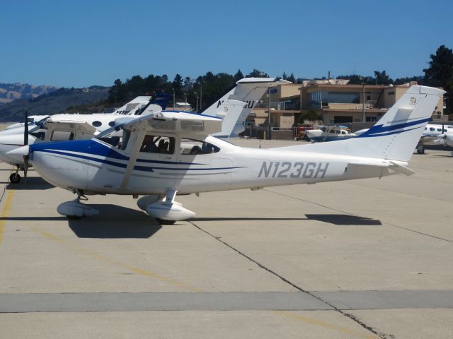 CESSNA T182 Turbo Skylane (N123GH) - The Skylane is one of the best personal travel aircraft.