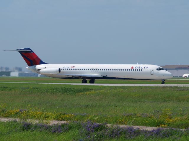 McDonnell Douglas DC-9-50 (N772NC)