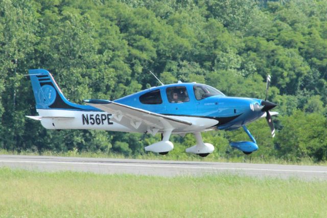 Cirrus SR-22 (N56PE) - Arriving 2018 CPPP Williamsport Regional