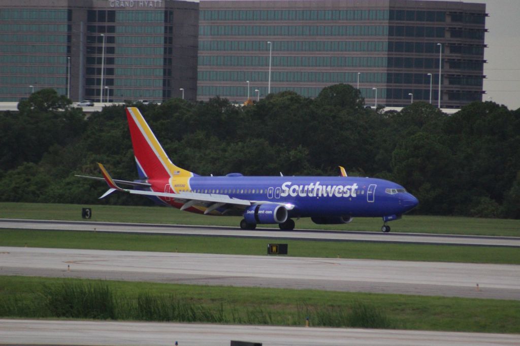 Boeing 737-800 (N8559Q)