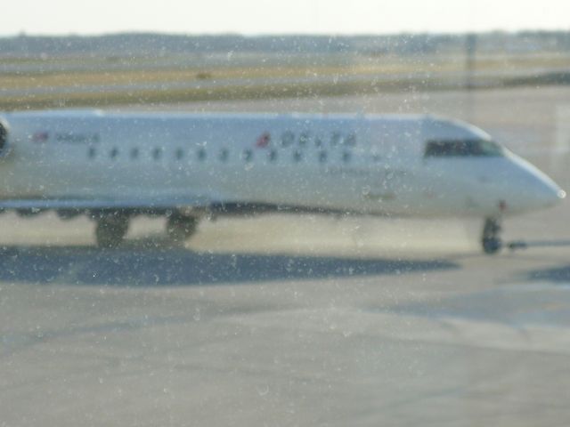 — — - DELTA CRJ LEAVING