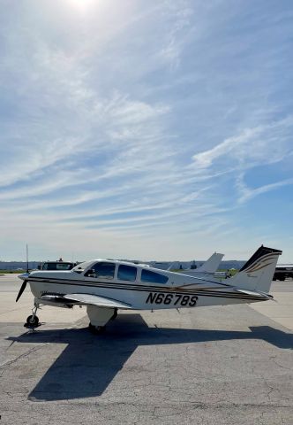Beechcraft Bonanza (33) (N6678S)