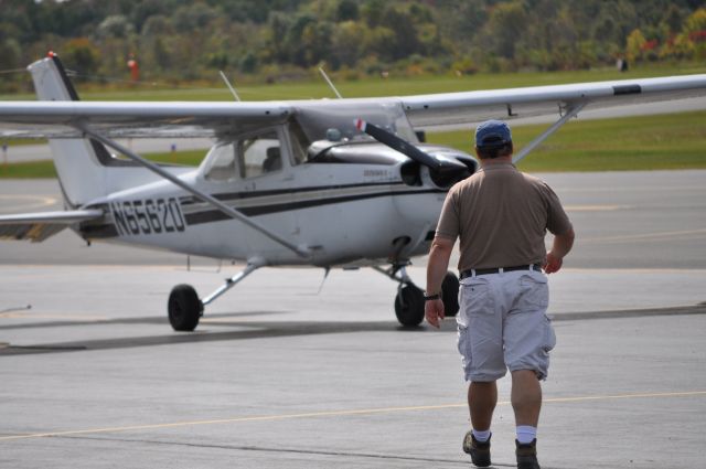 Cessna Skyhawk (N65620) - The Walk before flight and anticipation of Take-off!