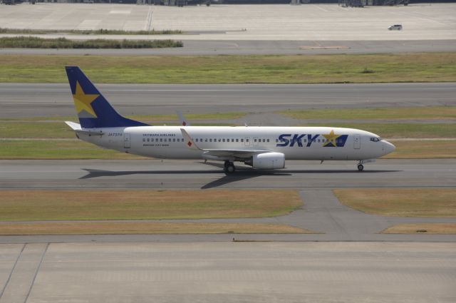 Boeing 737-800 (JA737U) - Taxi at Haneda Intl Airport on 2010/9/6