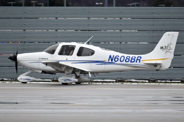 Cirrus SR-20 (N608BR)