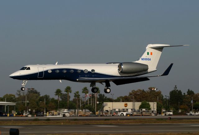 Gulfstream Aerospace Gulfstream V (N990GA) - Gulfstream 550[#5200] coming back from a test flight as gulftest 37 into Long Beach.