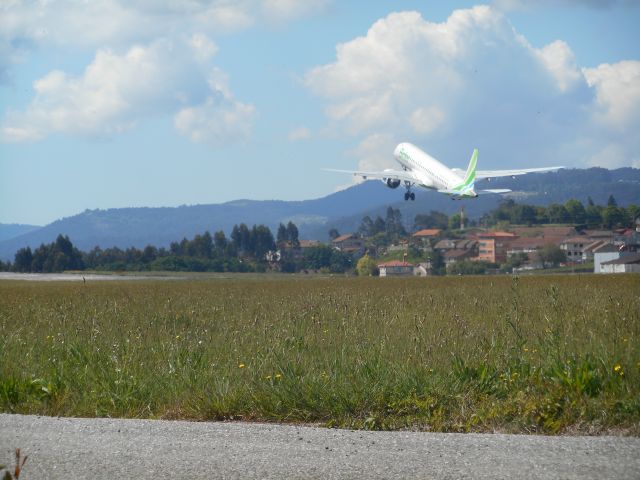 EMBRAER ERJ-190-400 (EC-NFA) - EC-NFA on air from LEVX destination GCLP. 02-05-2021