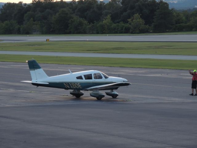 Piper Cherokee (N180E)