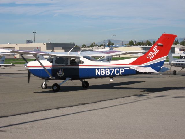 Cessna Skylane (N887CP) - Civil Air Patrol Cessna taxiing at Fullerton
