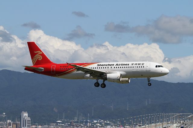 Airbus A320 (B-6569)