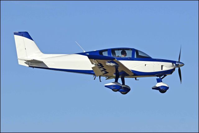 N725K — - Landing runway three-zero, Merced Yosemite Regional Airport