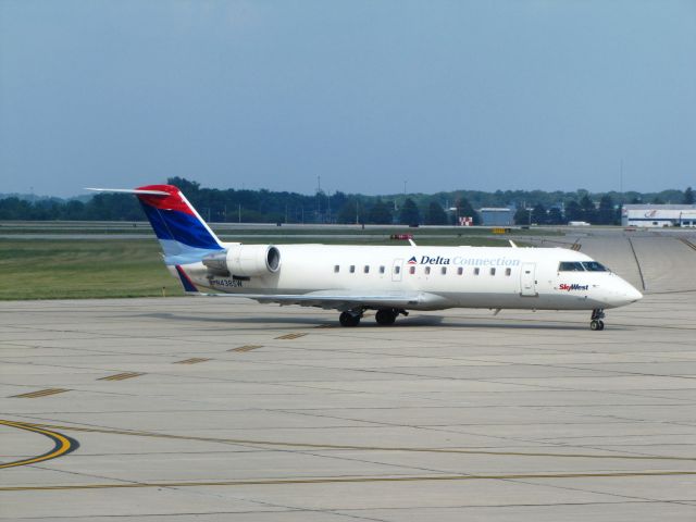 Canadair Regional Jet CRJ-200 (N438SW)