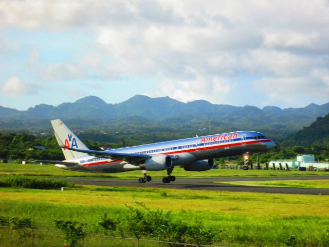 Boeing 757-200 (N680AN)