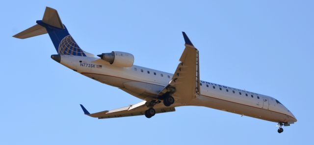 Canadair Regional Jet CRJ-700 (N773SK)