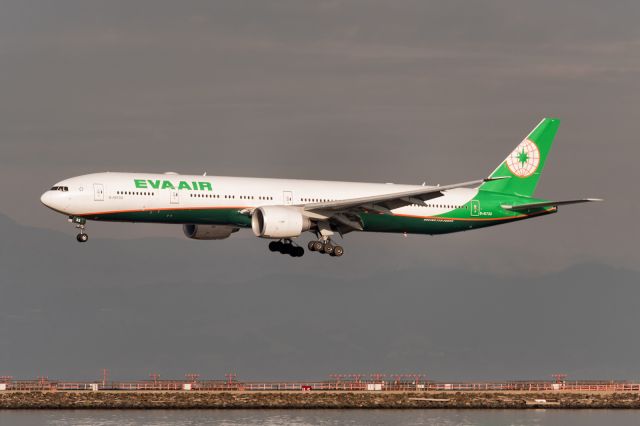 BOEING 777-300 (B-16733) - 22nd Nov., 2017