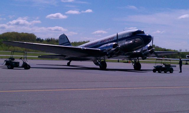 Douglas DC-3 (N56V)