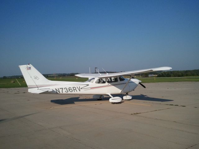 Cessna Skyhawk (N736RV)