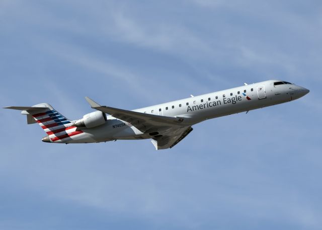 Canadair Regional Jet CRJ-700 (N740SK)