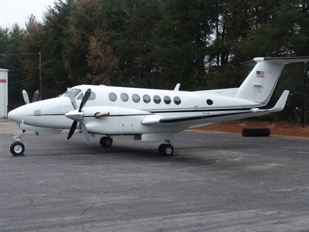 Beechcraft Super King Air 350 (VET808)