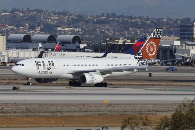 Airbus A330-200 (DQ-FJT)