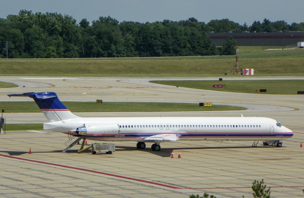 McDonnell Douglas MD-81 (N682RW) - Detroit Tigers MD-81 sitting outside the Delta maintenance hangar at KCVG 