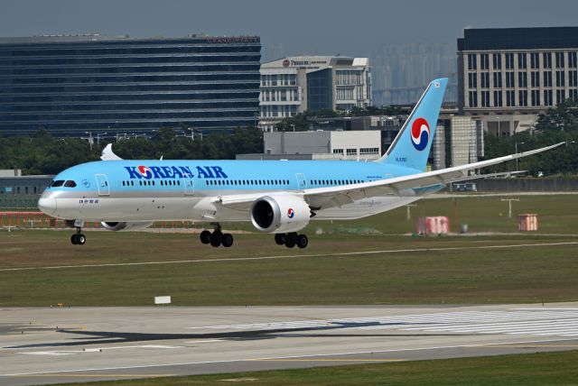 Boeing 787-9 Dreamliner (HL8390)