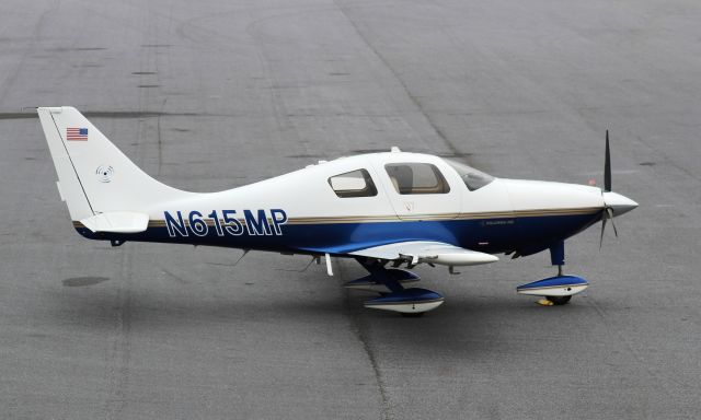Cessna 350 (N615MP)